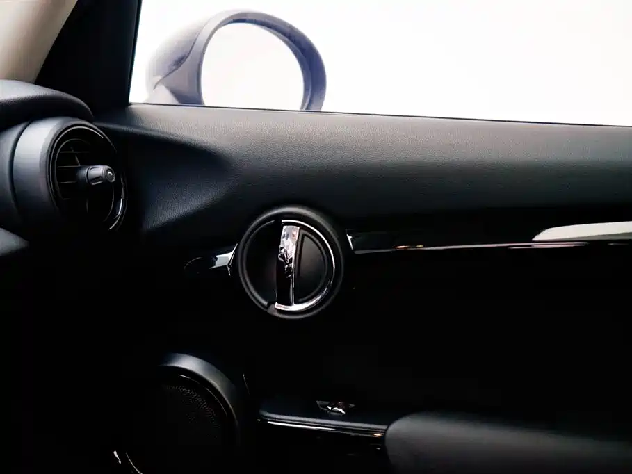 2019 MINI Cooper S Artist 5-Door Edition
