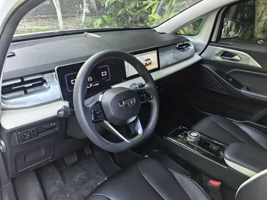 Geely Geometry E Firefly 2023 401KM Lightning Tiger 5-seater