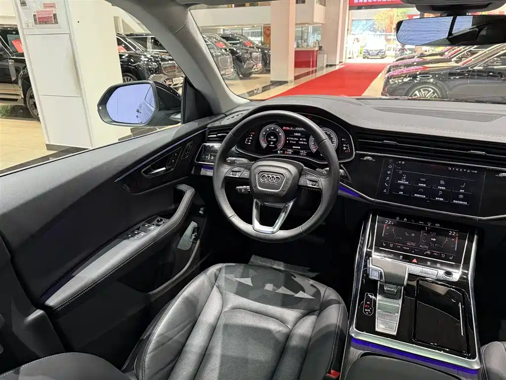 Audi Q8 2024 55 TFSI Luxury Dynamic Edition
