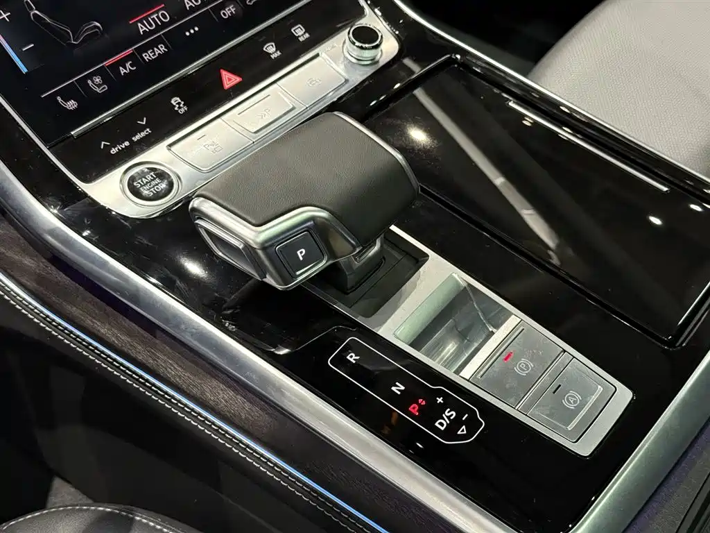 Audi Q8 2024 55 TFSI Luxury Dynamic Edition