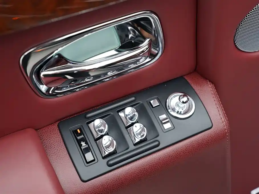 Phantom 2013 Edition 6.7L Extended Wheelbase