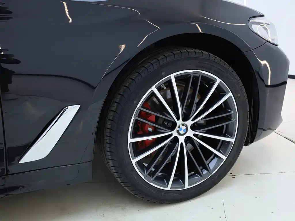 BMW 5 Series 2022 Model Refresh 530Li Leading Edition M Sport Package