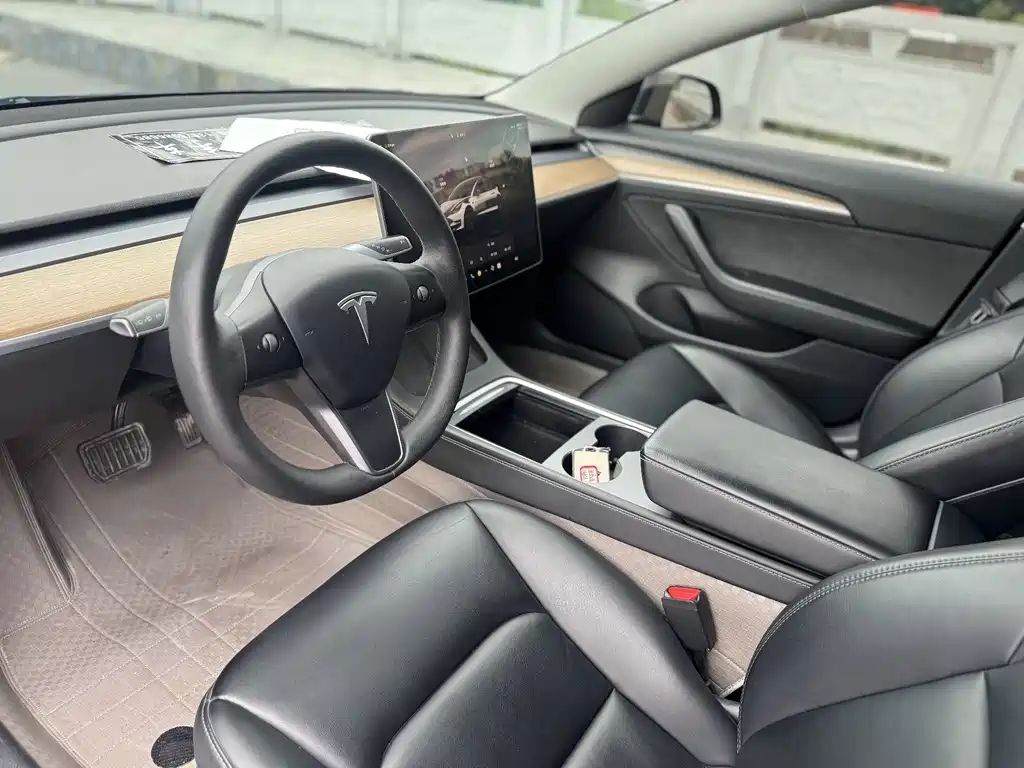 Model 3 Rear-Wheel Drive 2022
