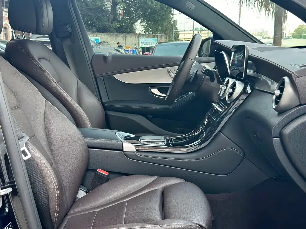 Mercedes-Benz GLC 2021 GLC 260 L 4MATIC Dynamic Edition