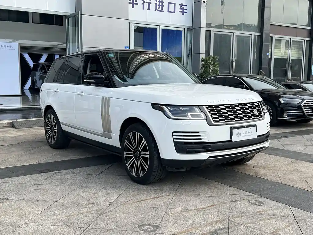 Range Rover 2022 3.0 L6 360PS Legacy Edition