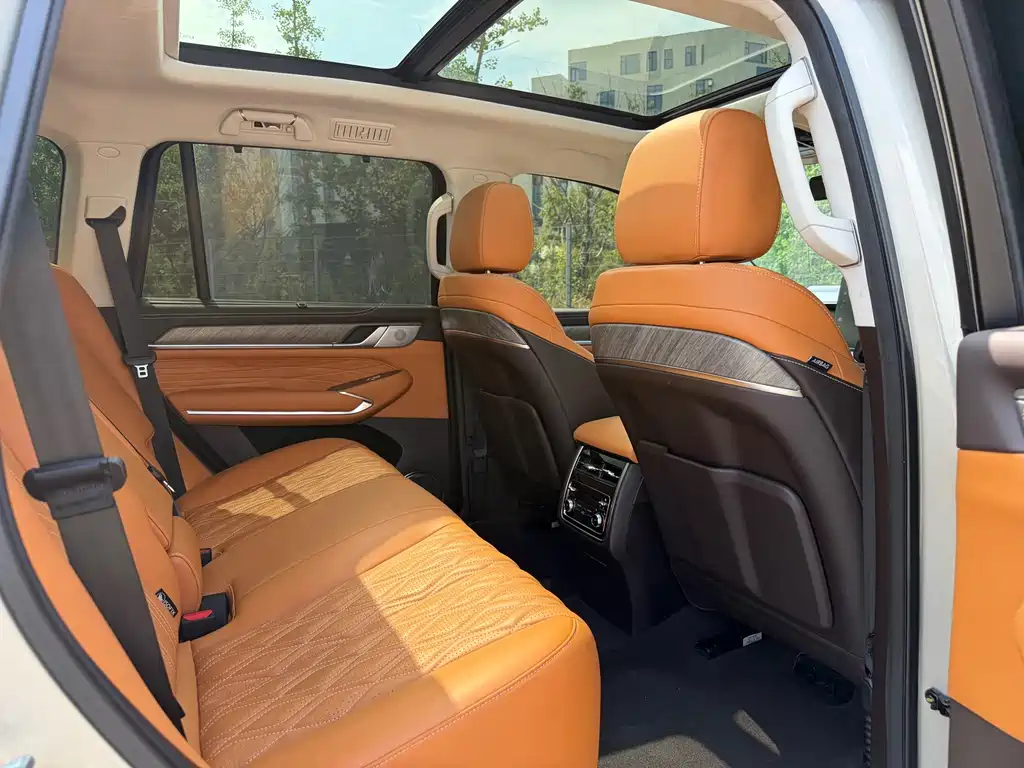 TANK 500 2022 Model Sport Edition 5-Seater