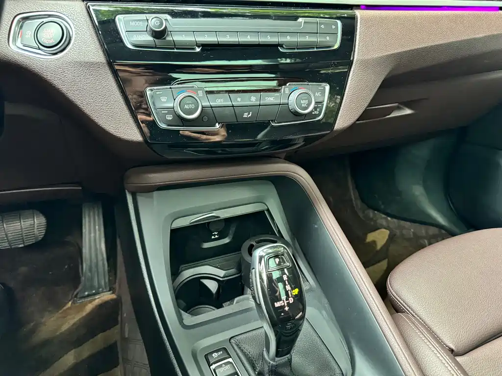 BMW X1 2022 sDrive25Li Leading Edition