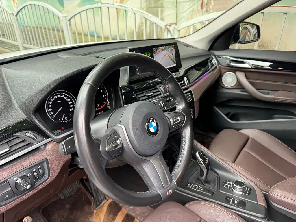 BMW X1 2022 sDrive25Li Leading Edition