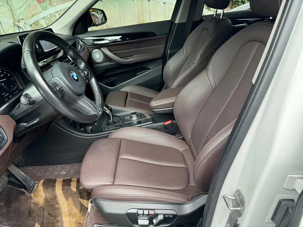 BMW X1 2022 sDrive25Li Leading Edition