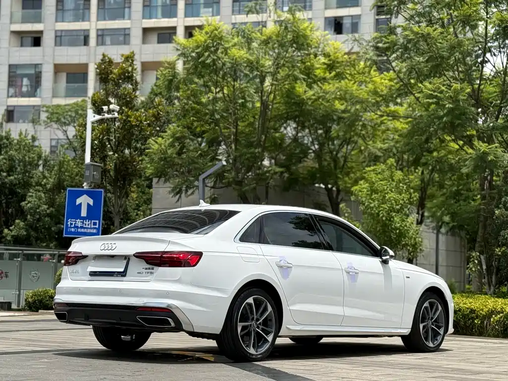 Audi A4L 2020 40 TFSI Fashion Dynamic Edition