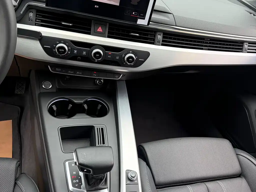 Audi A4L 2020 40 TFSI Fashion Dynamic Edition