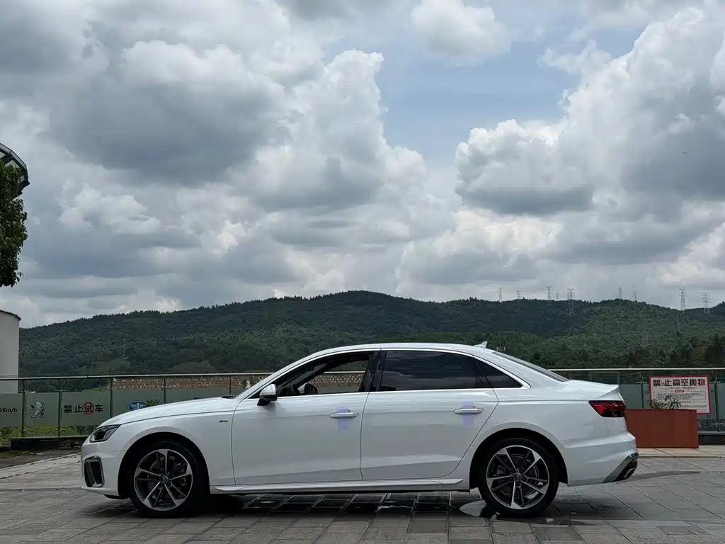Audi A4L 2020 40 TFSI Fashion Dynamic Edition