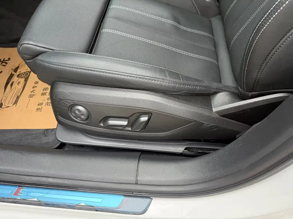 Audi A4L 2020 40 TFSI Fashion Dynamic Edition
