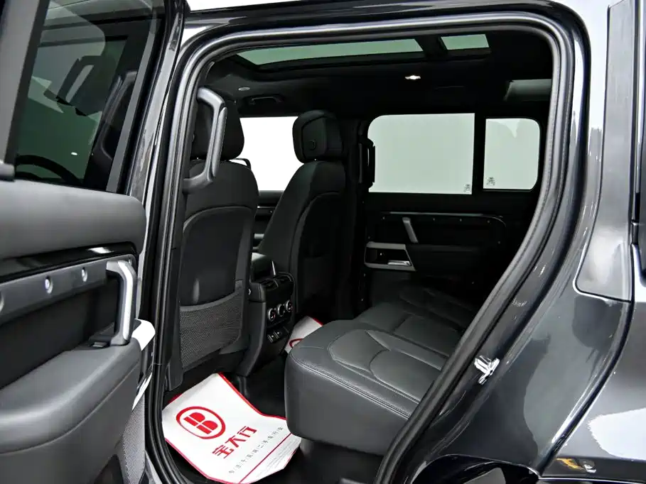 Land Rover Defender 2023 Edition 110 3.0T P400 X-DYNAMIC HSE