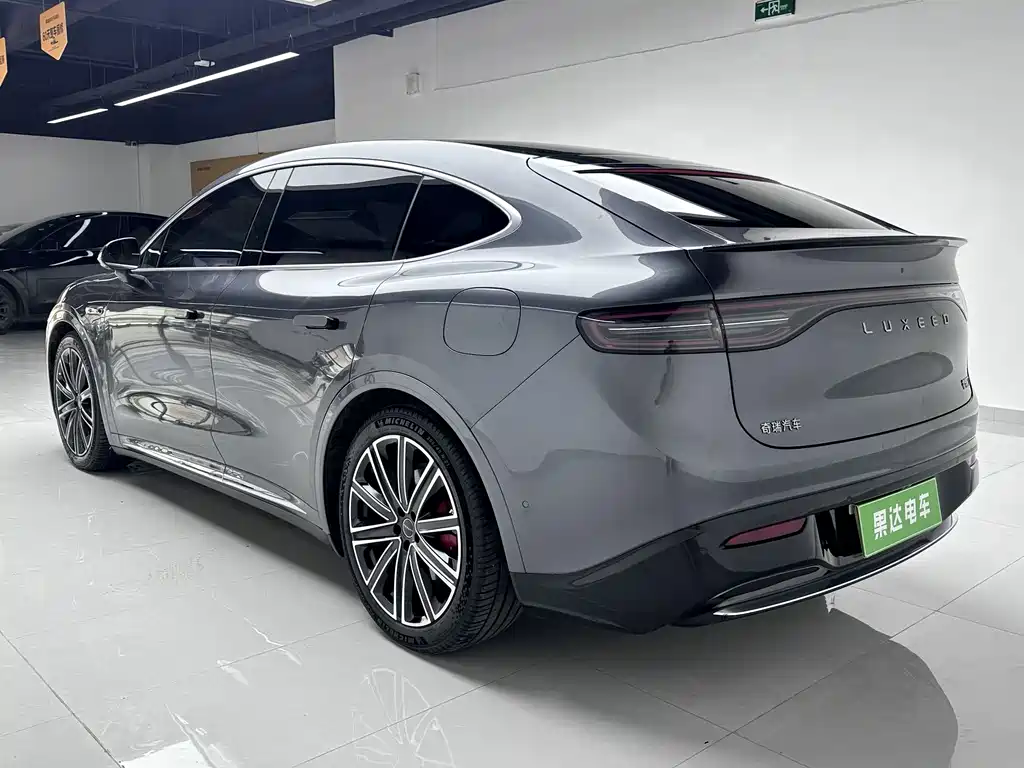智界R7 2025款 增程 331km Ultra