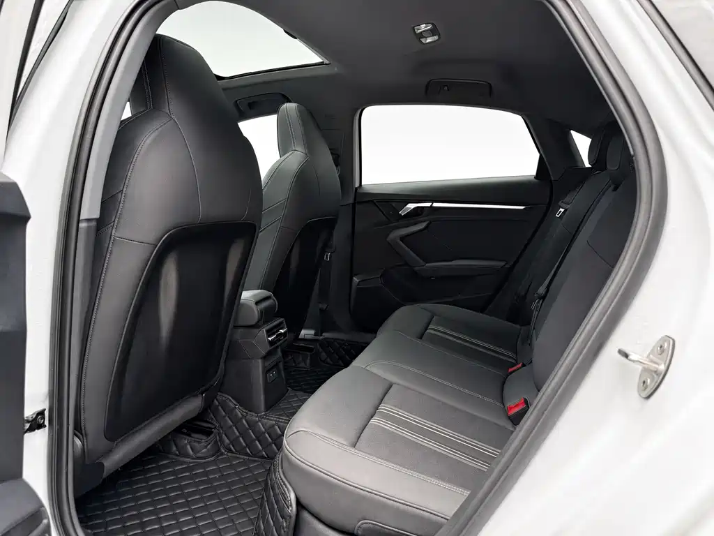 Audi A3 2024 model A3L Limousine 35 TFSI Sporty Style