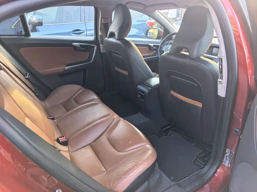 Volvo S60 2015 S60L 2.0T Smart Distance Edition
