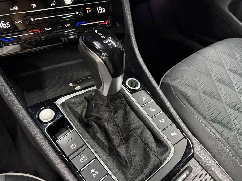 2023 Volkswagen Sagitar 280 TSI DSG Beyond Edition