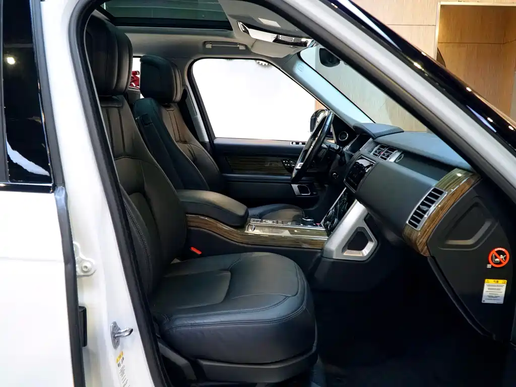 Range Rover 2019 3.0 SC V6 Long Wheelbase Edition