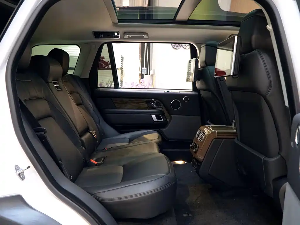 Range Rover 2019 3.0 SC V6 Long Wheelbase Edition