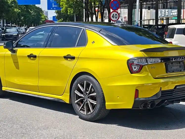 Lynk & Co 03 2019 03+ 2.0TD Automatic Yufeng Edition