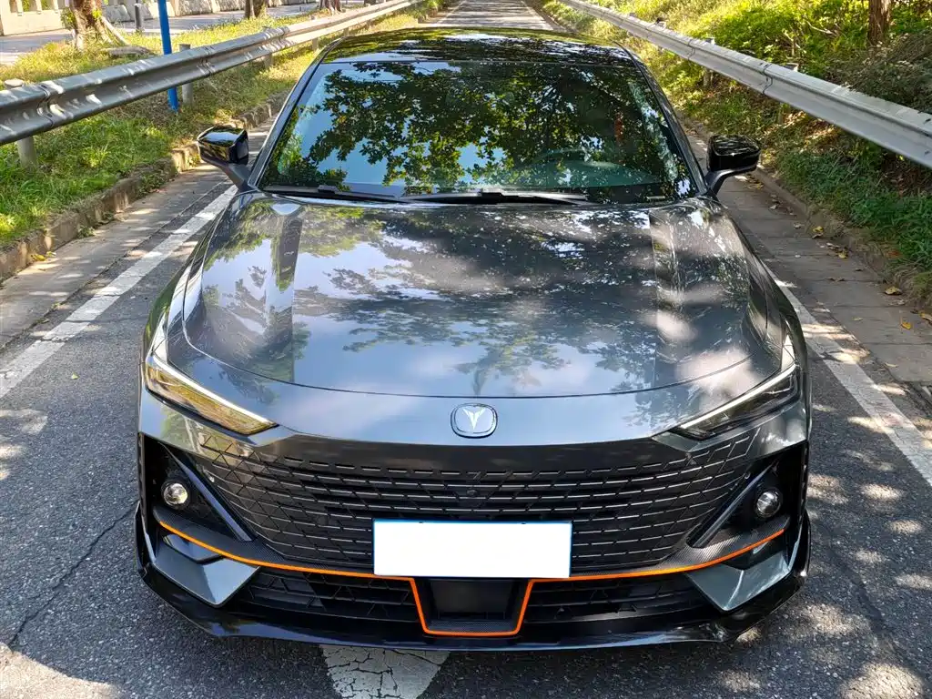 Changan UNI-V 2022 Model 1.5T Sports Edition