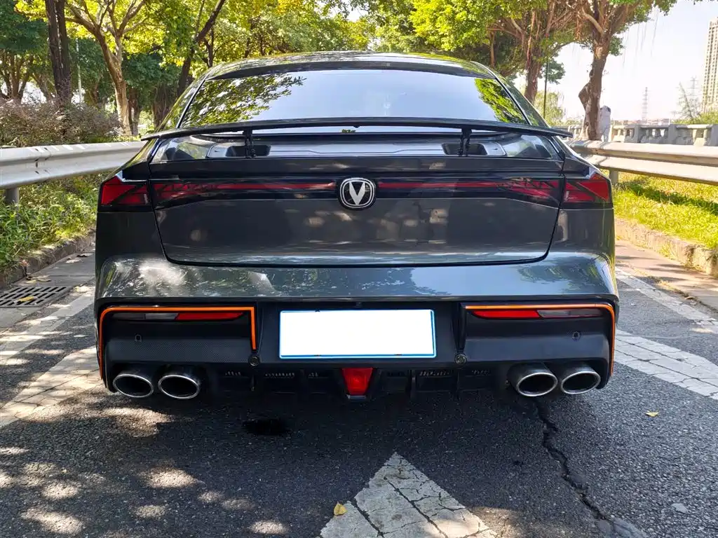 Changan UNI-V 2022 Model 1.5T Sports Edition