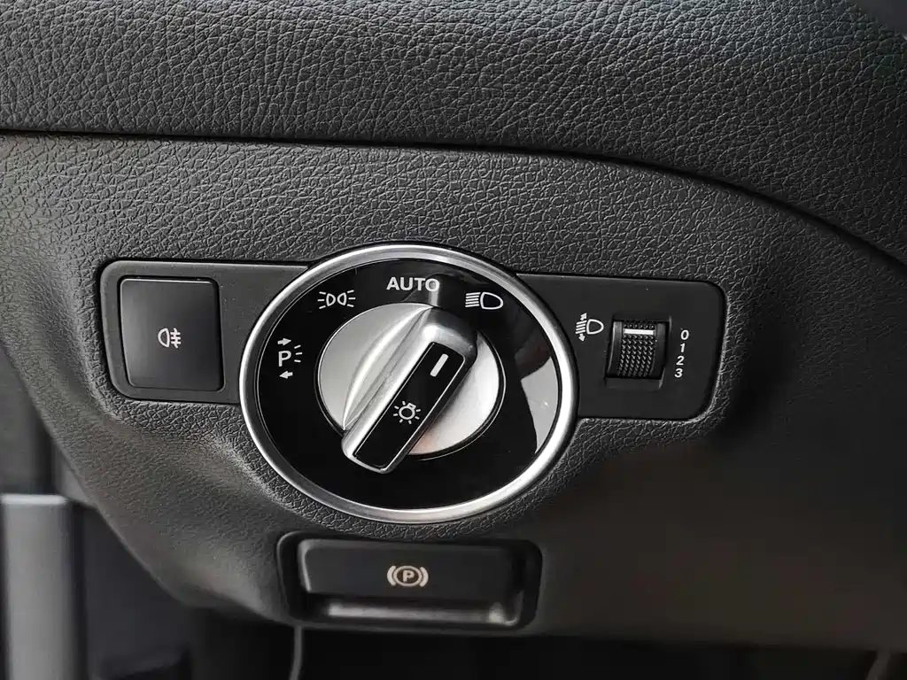Mercedes-Benz GLA 2017 GLA 200 Dynamic Edition