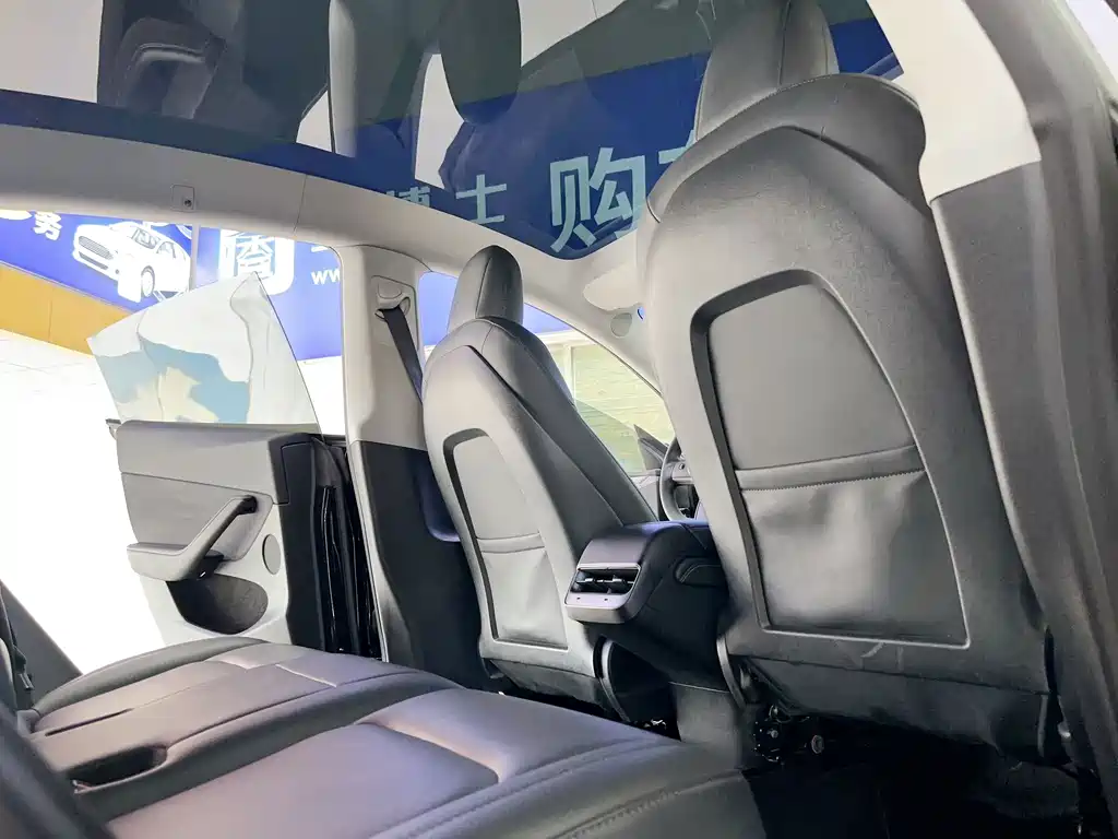 Model Y 2021 Long Range All-Wheel Drive Edition 3D7