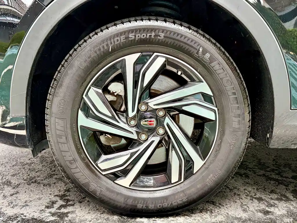 Hongqi HS5 2022 Model 2.0T ZhiLian QiXiang Edition