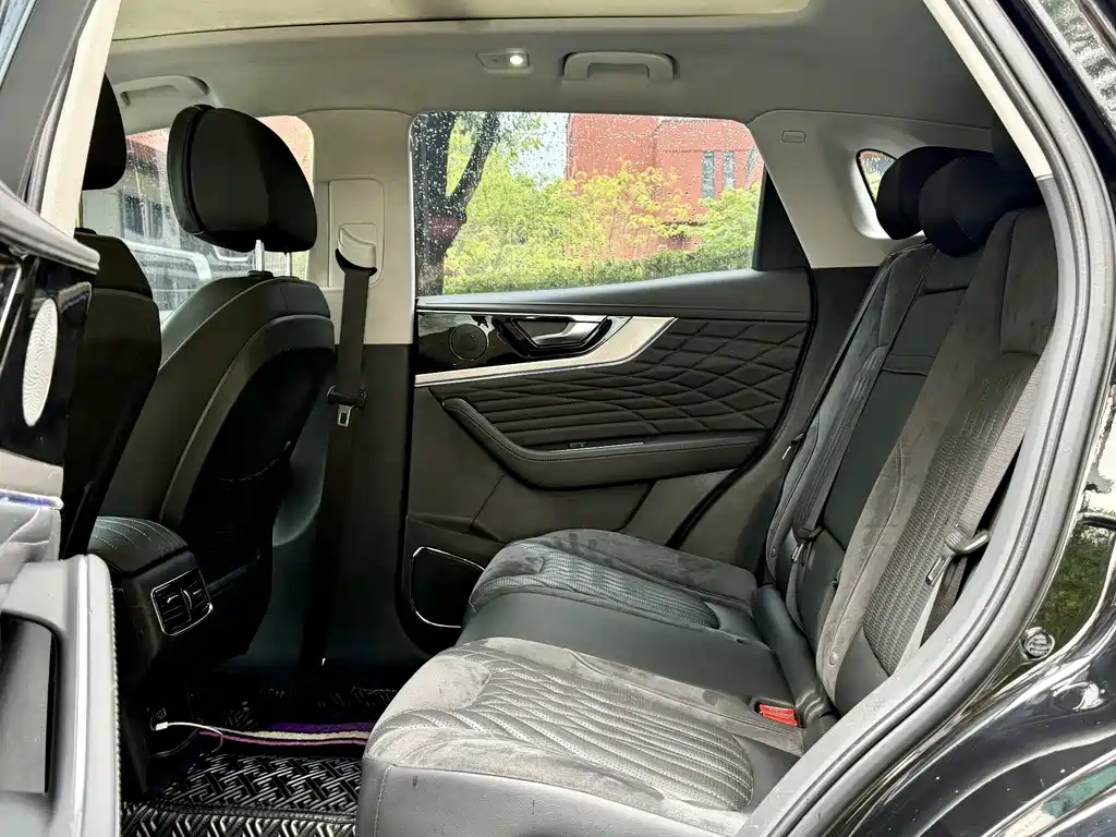 Hongqi HS5 2022 Model 2.0T ZhiLian QiXiang Edition