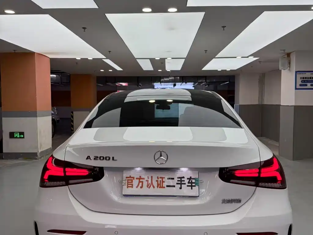 Mercedes-Benz A 200 L Sport Sedan Fashion Edition 2022 Facelift