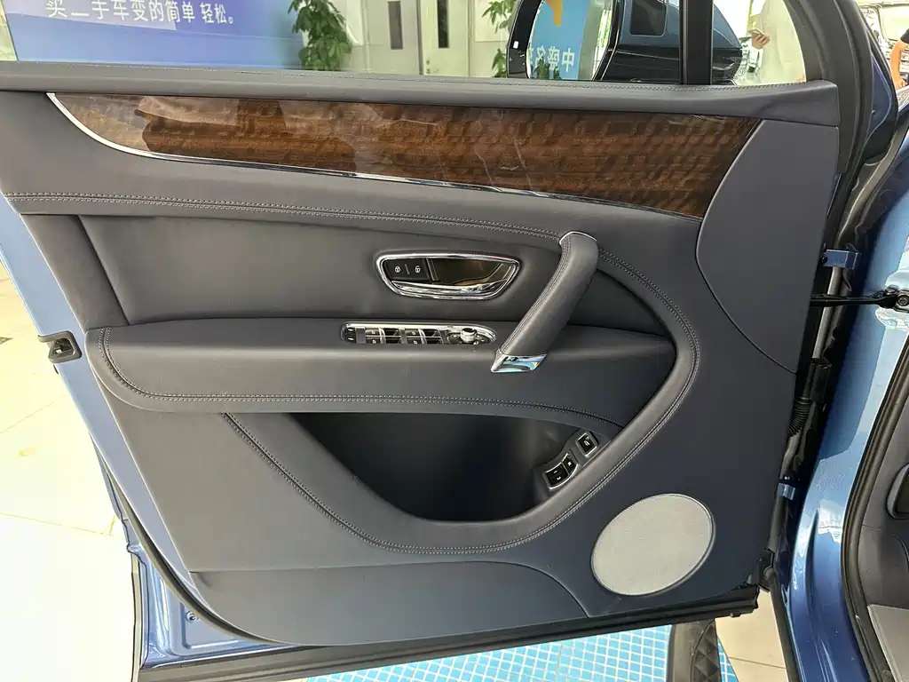 Range Rover 2017 6.0T Standard Edition
