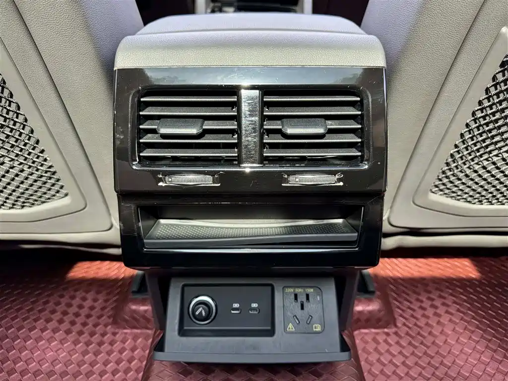 Touareg 2021 3.0 TSI Rishang Edition Classic Sport Package