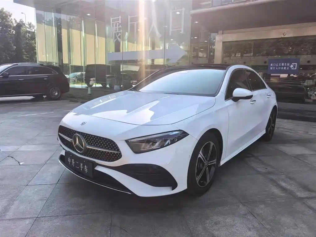 Mercedes-Benz A-Class 2023 A 200 L Fashion Edition