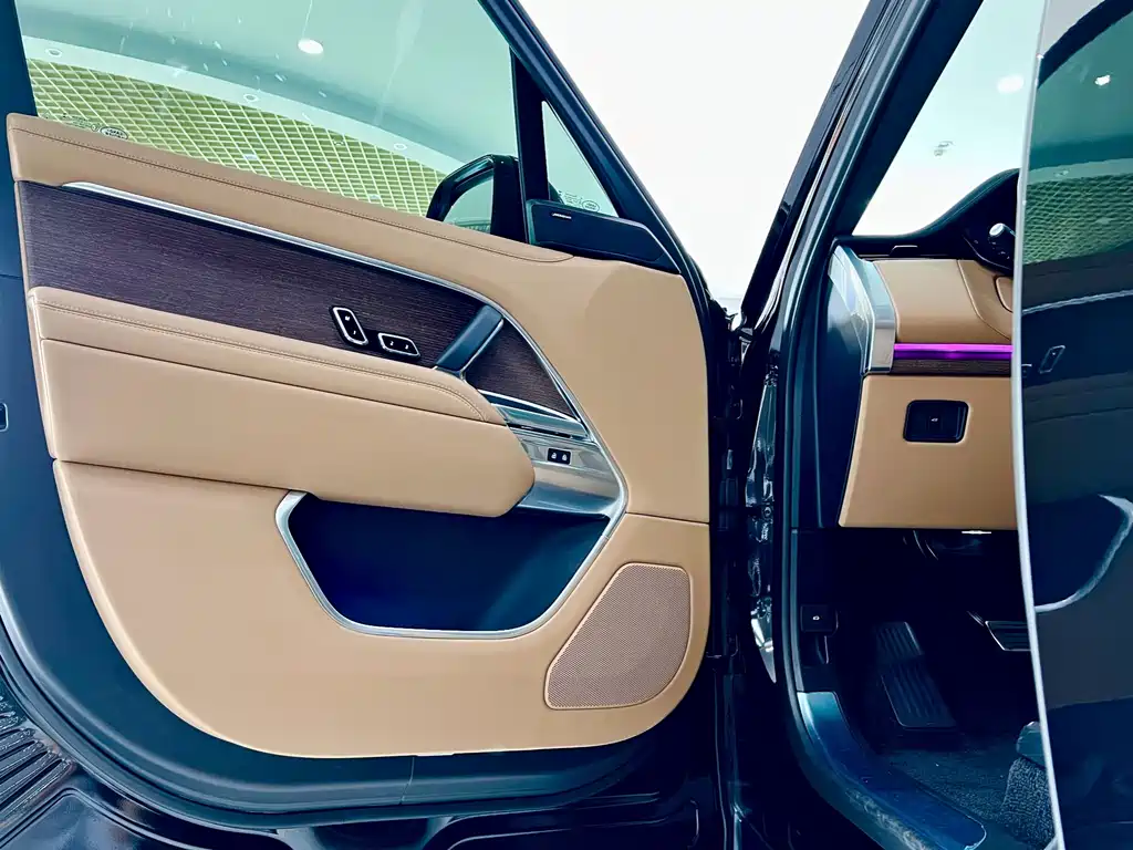 Range Rover 2024 Edition 3.0 L6 400PS Grand Extended 7-seater