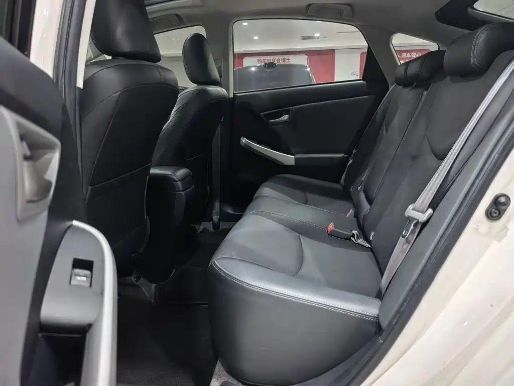 Prius 2012 model Luxury Advanced Edition
