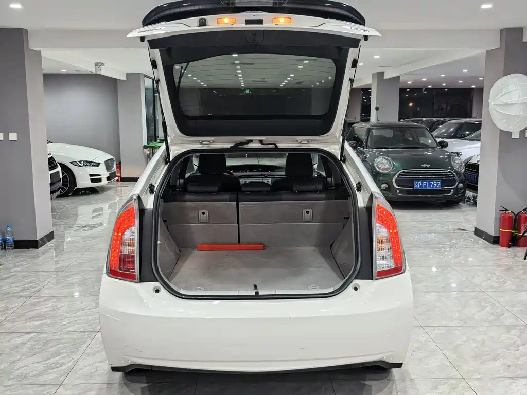 Prius 2012 model Luxury Advanced Edition