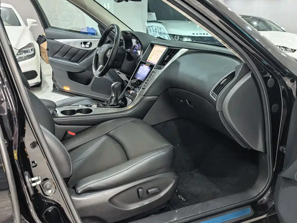 Infiniti Q50L 2015 2.0T Enjoyment Edition