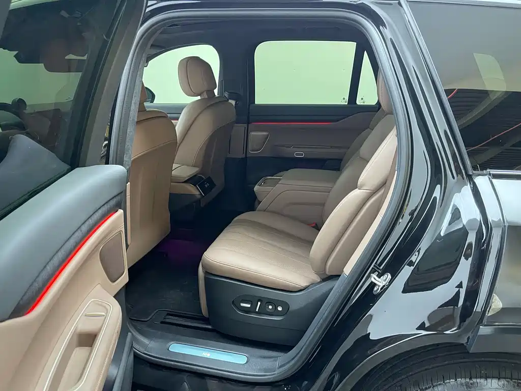 NIO ES8 2023 Edition 75kWh Executive Version