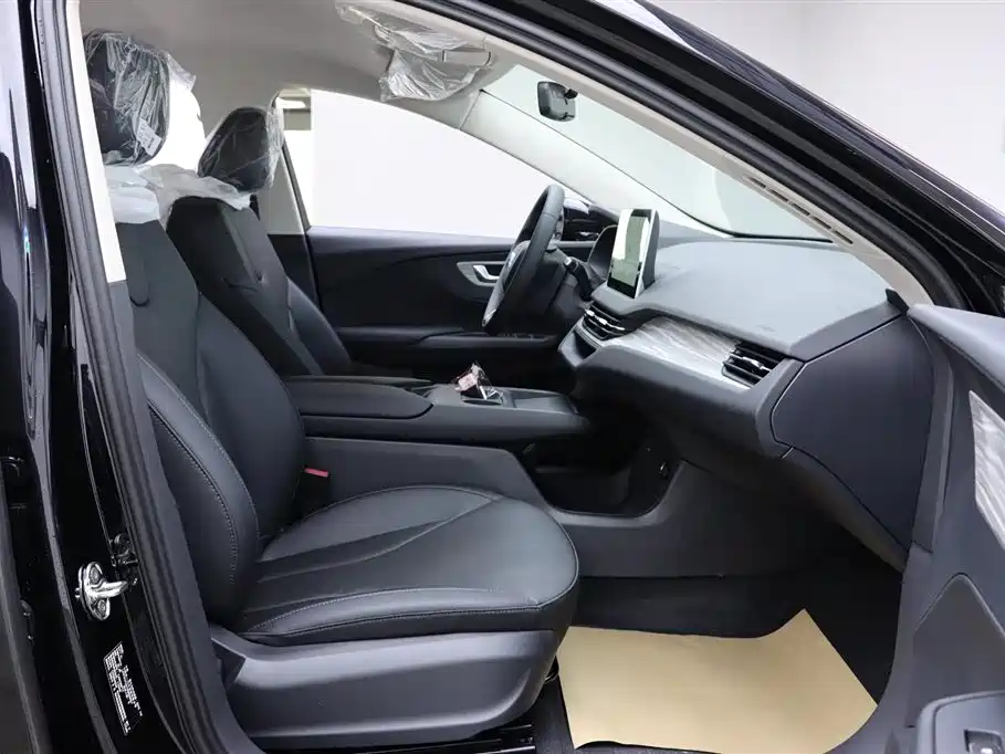 Hongqi E-QM5 2025 Edition 500km Rental Version