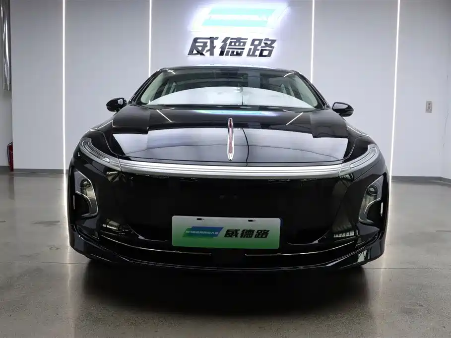 Hongqi E-QM5 2025 Edition 500km Rental Version