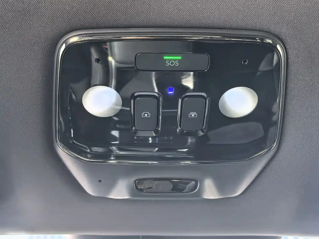 NIO ES8 2022 75kWh Six-seat Edition