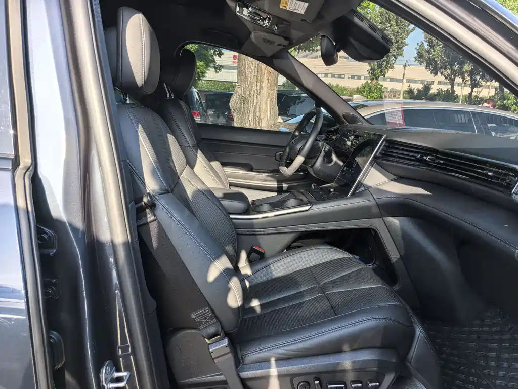 NIO ES8 2022 75kWh Six-seat Edition