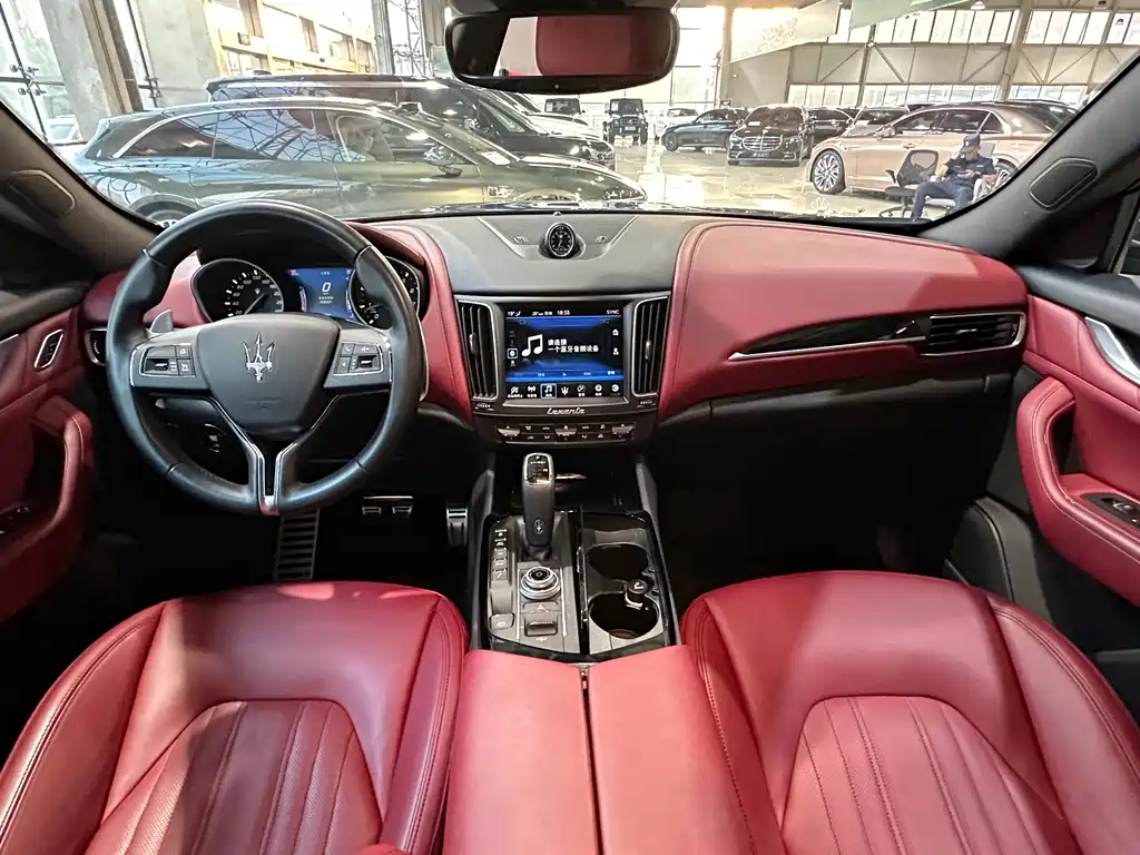 Levante 2020 3.0T Standard Edition