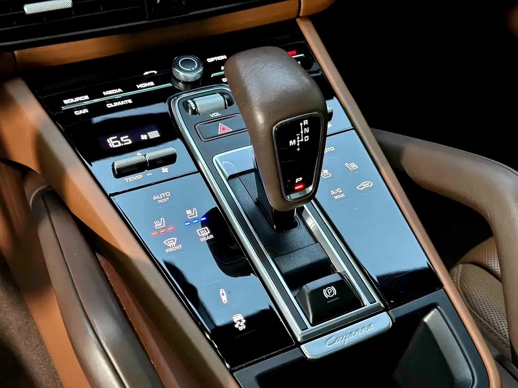 Cayenne 2022 Platinum Edition 3.0T