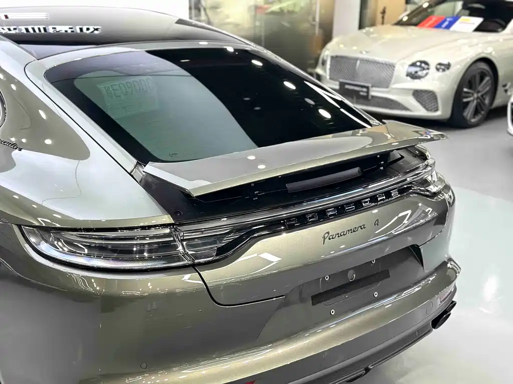 Panamera 2023 Executive Long Platinum Edition 2.9T