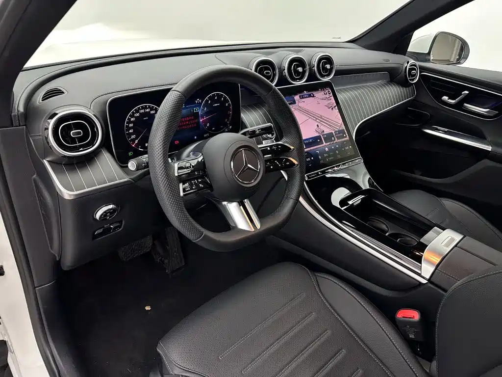 Mercedes-Benz GLC 2023 Facelift 260 L 4MATIC Dynamic Edition 5-Door