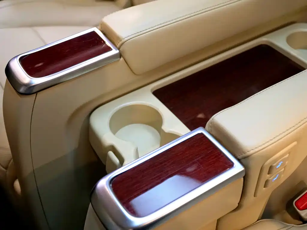 Alphard 2015 Luxury Edition