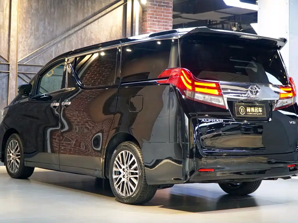 Alphard 2015 Luxury Edition